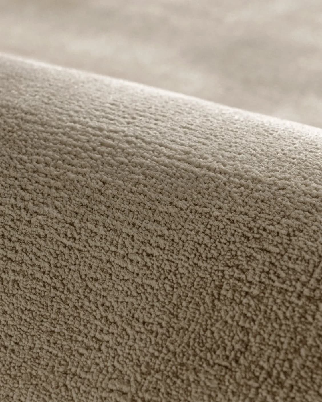 Oscar Ashton carpet in beige, shown in a product close-up as image 13
