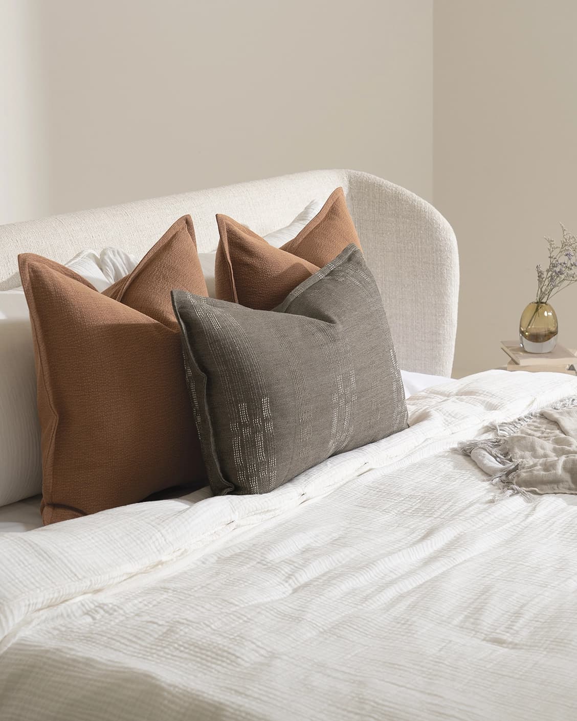Rayan Bundle bundle - indoor in rust, shown in a lifestyle left view as image 2