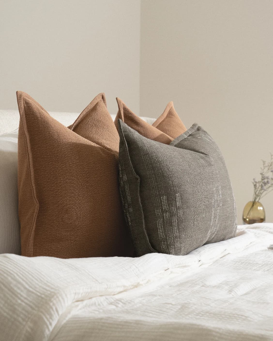Rayan Bundle bundle - indoor in rust, shown in a lifestyle left view as image 3