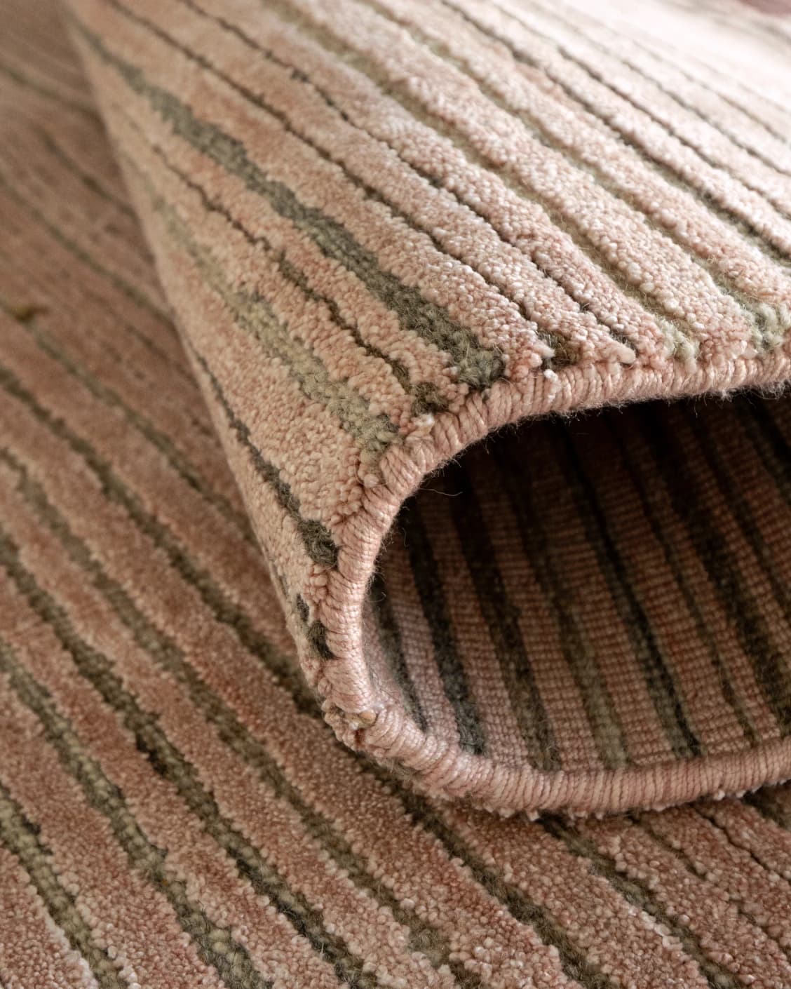 Rita Rosso carpet in pink, shown in a product close-up as image 8