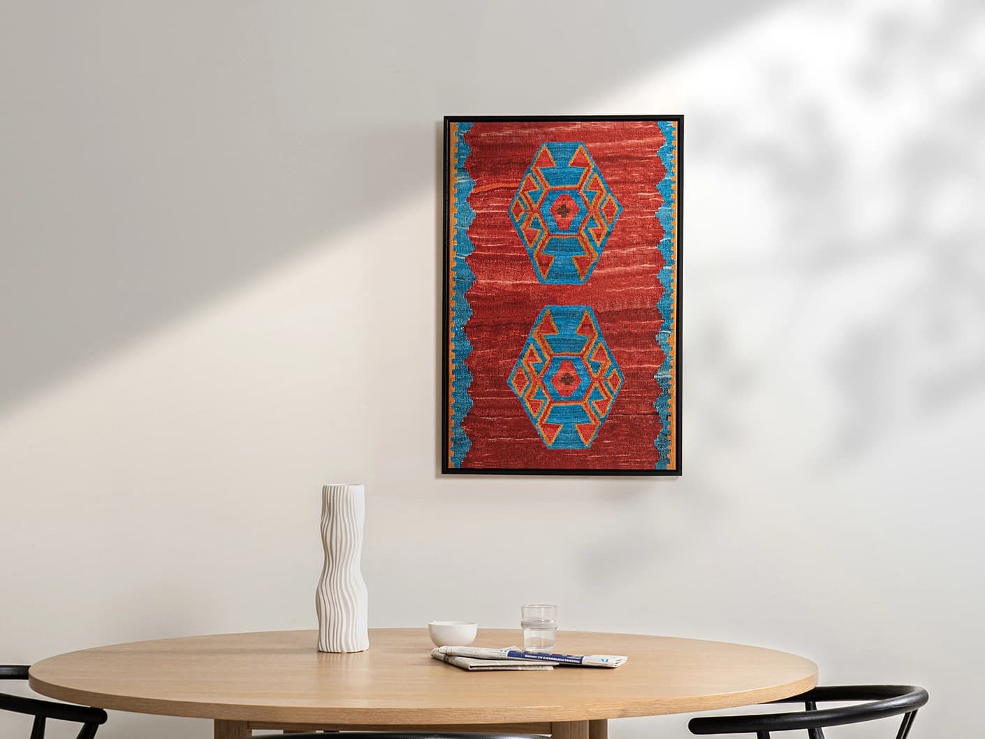Scorpio canvas in red and blue, shown in a product front view as image 3