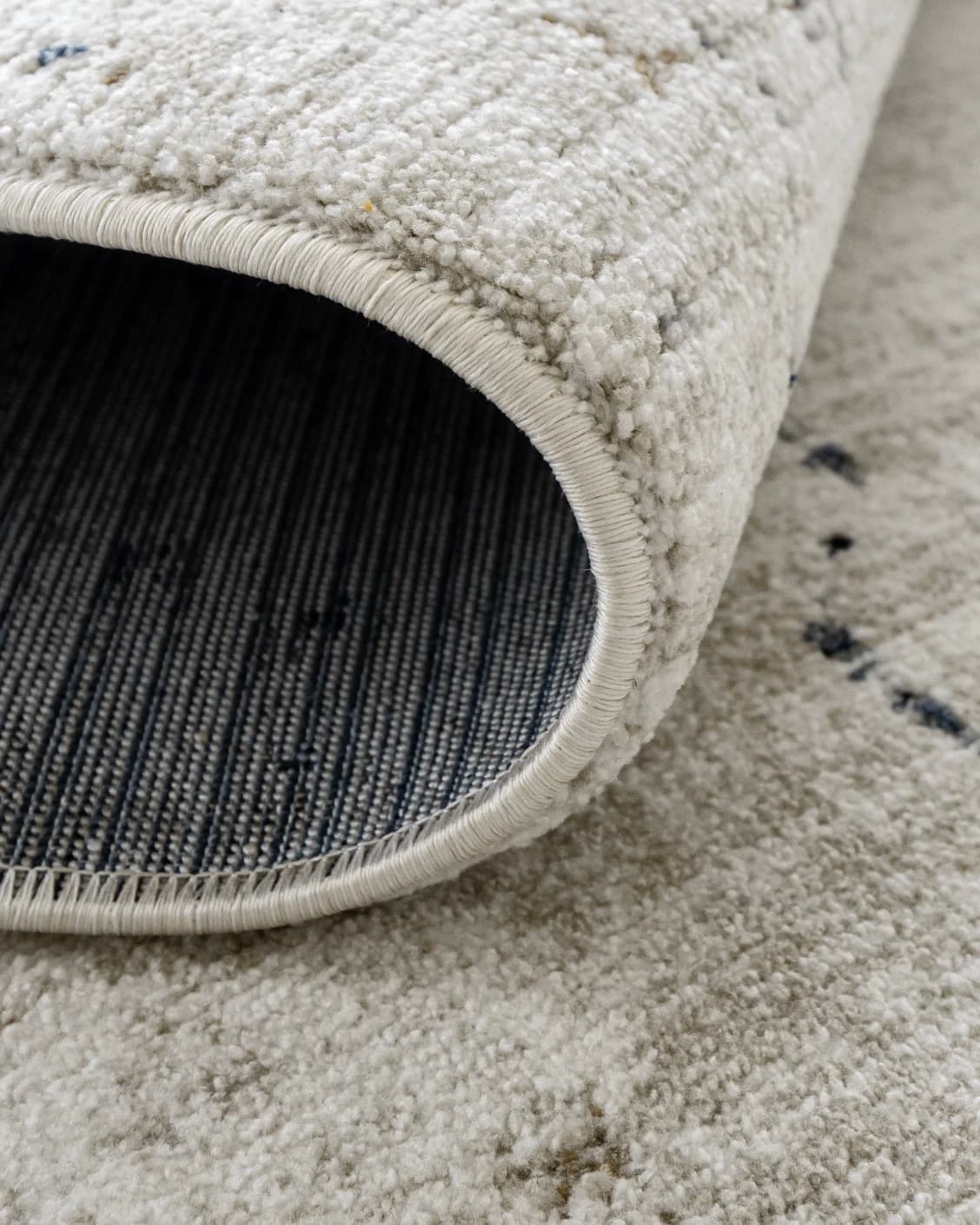 Sheldon Bianca carpet in beige, shown in a product close-up as image 8