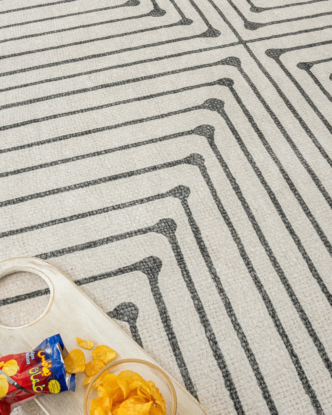 Vince Bianca carpet in black and white, shown in a product close-up as image 14