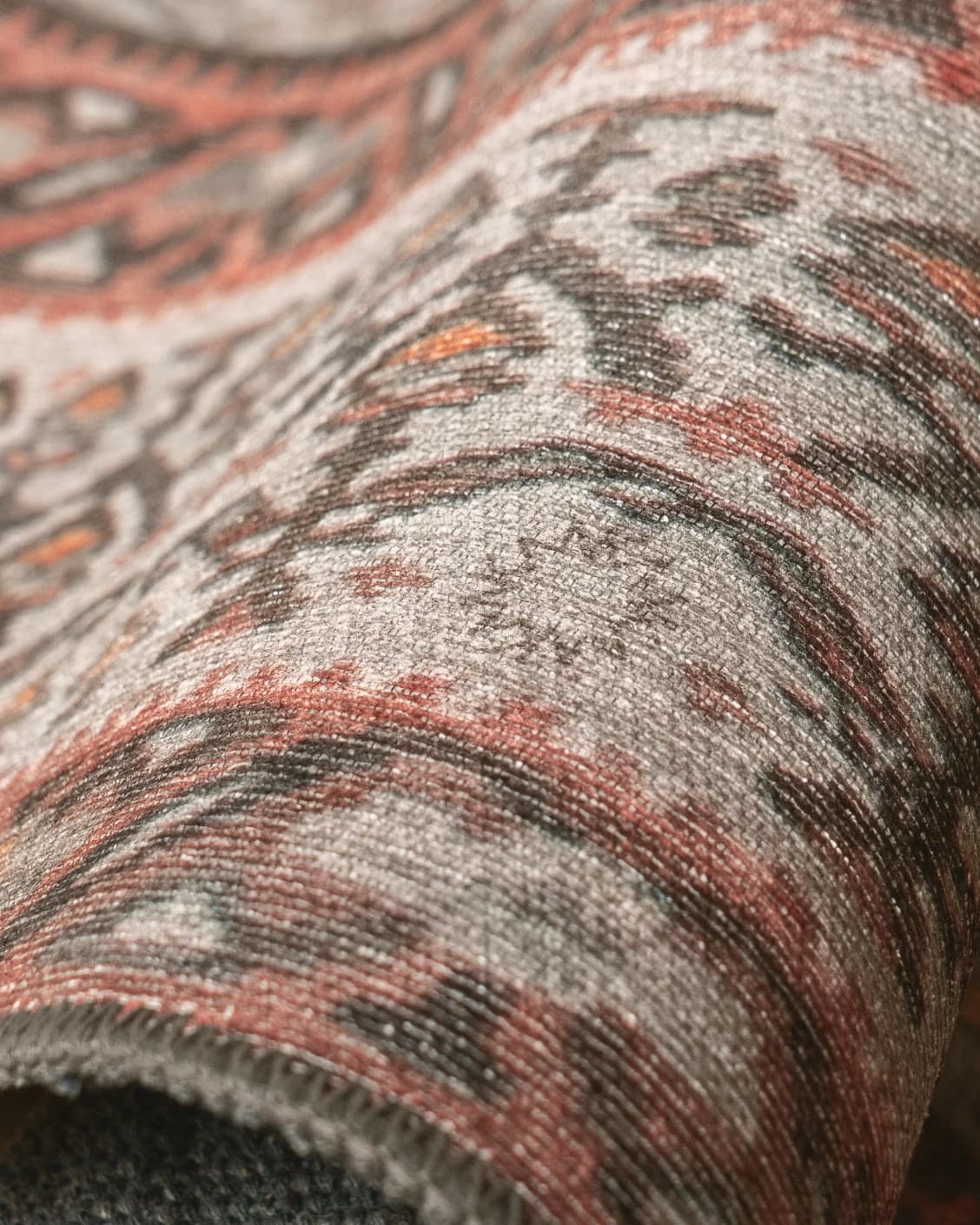Vincent Copper carpet in taupe, orange and multicolour, shown in a product close-up as image 30