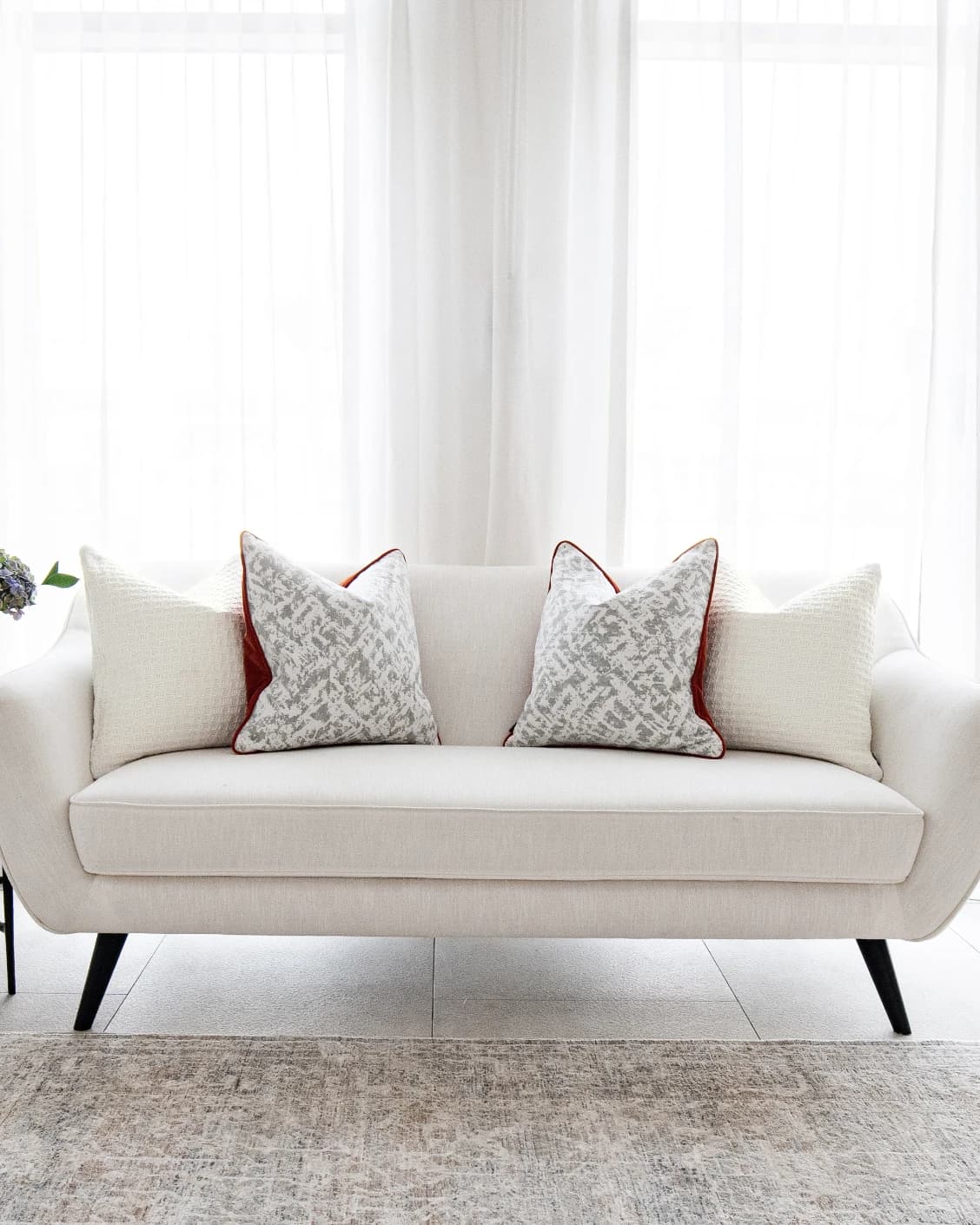 Vivien Bundle bundle - indoor in white and silver, shown in a lifestyle front view as image 1