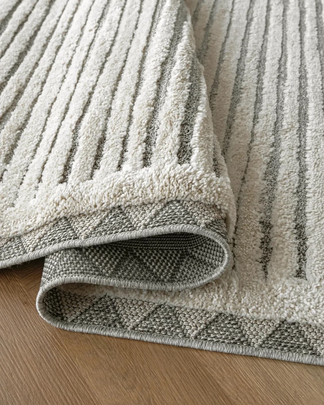 Zahra Alba carpet in ivory and grey, shown in a product close-up as image 9