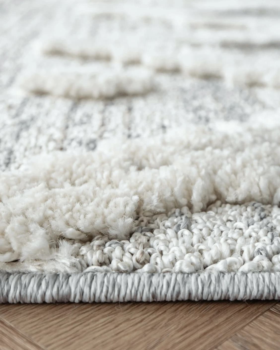 Zahra Snow carpet in grey and off white, shown in a product close-up as image 10