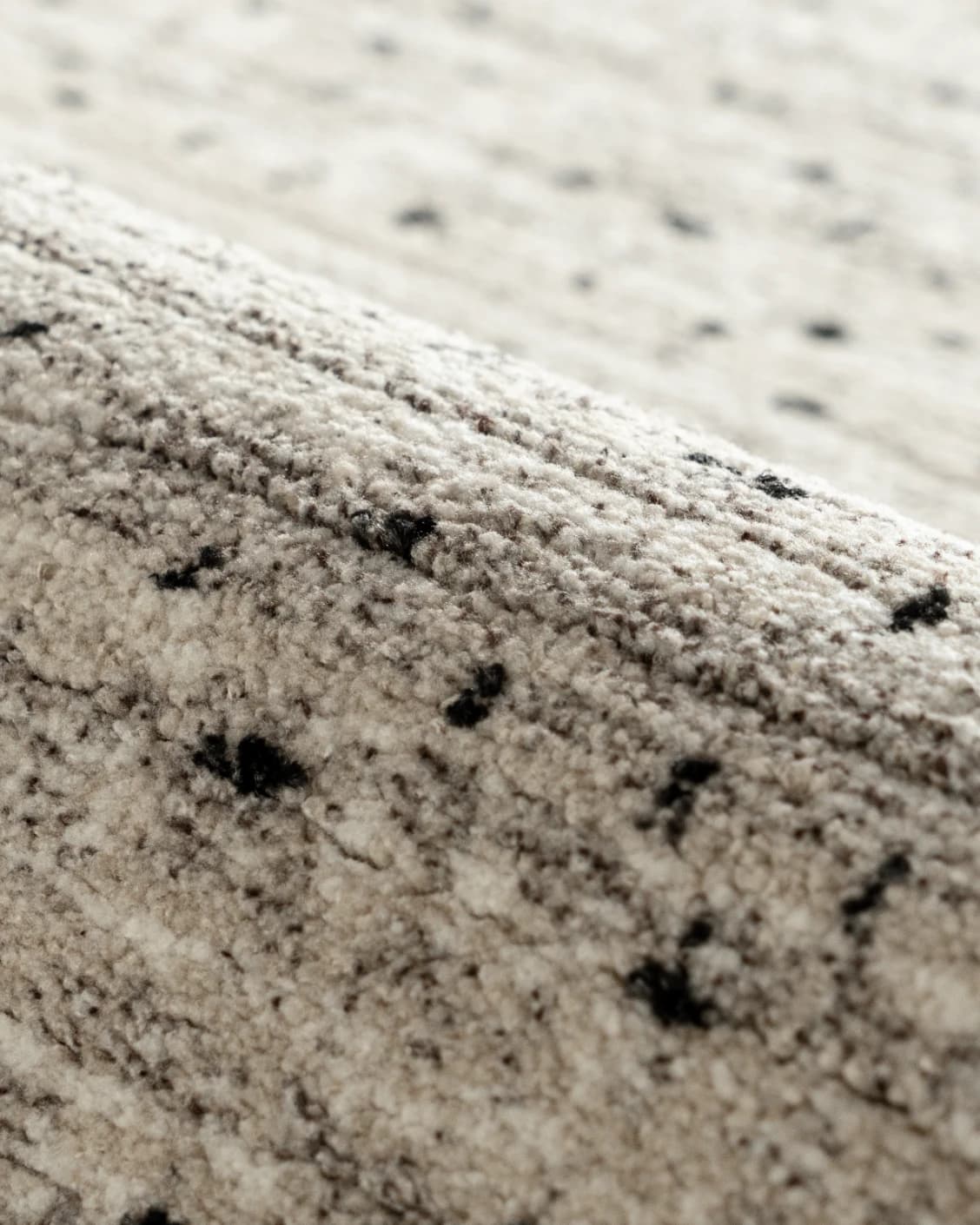 Zen Ashton carpet in beige, shown in a product close-up as image 8