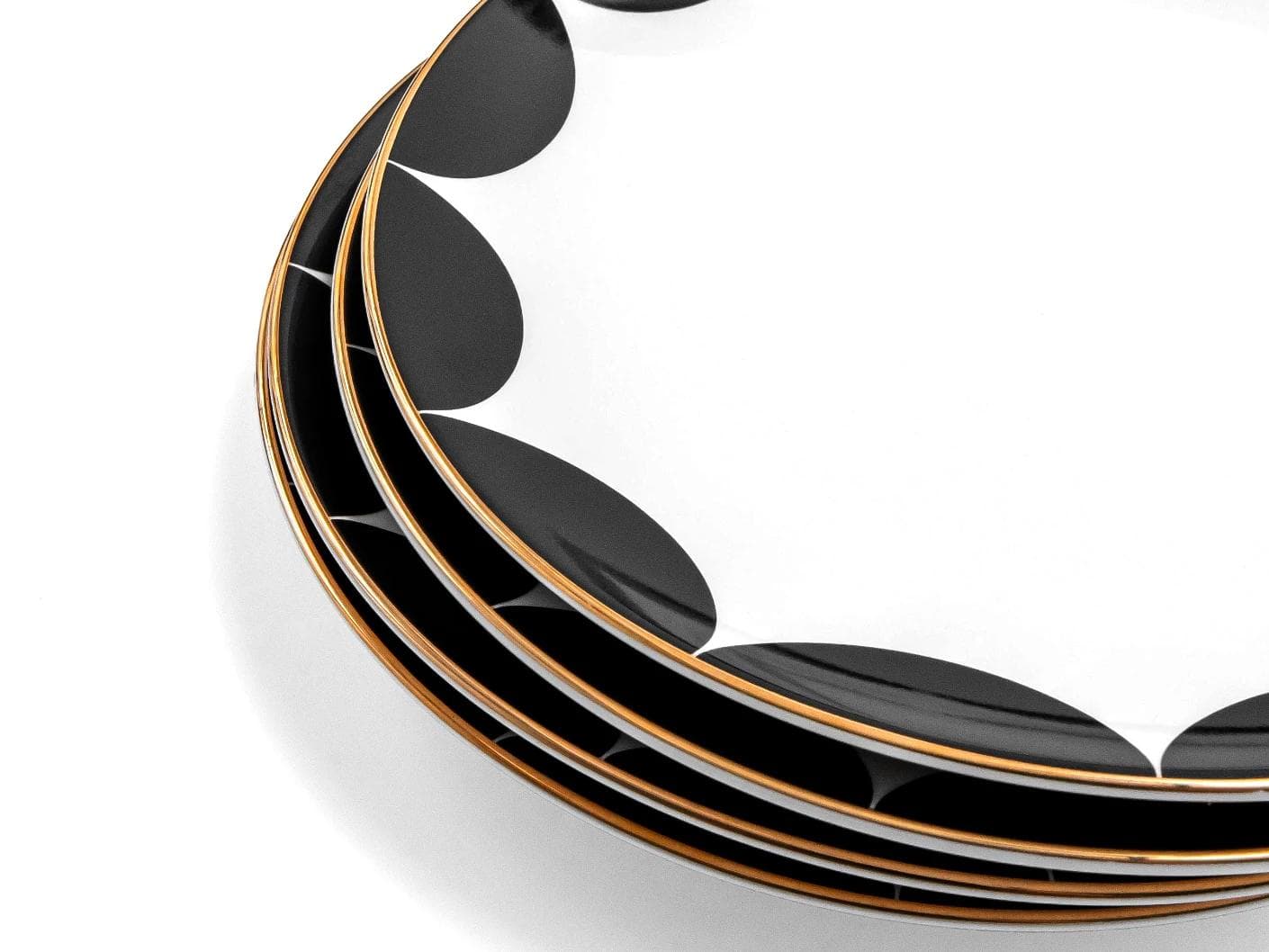 Malikka Viktoria plates in black and white, shown in a product close-up top view as image 7