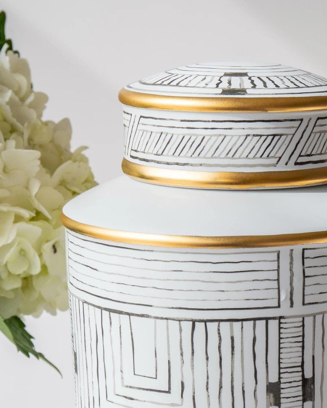 Maze Arneson II canisters in black and white, shown in a product front view as image 7