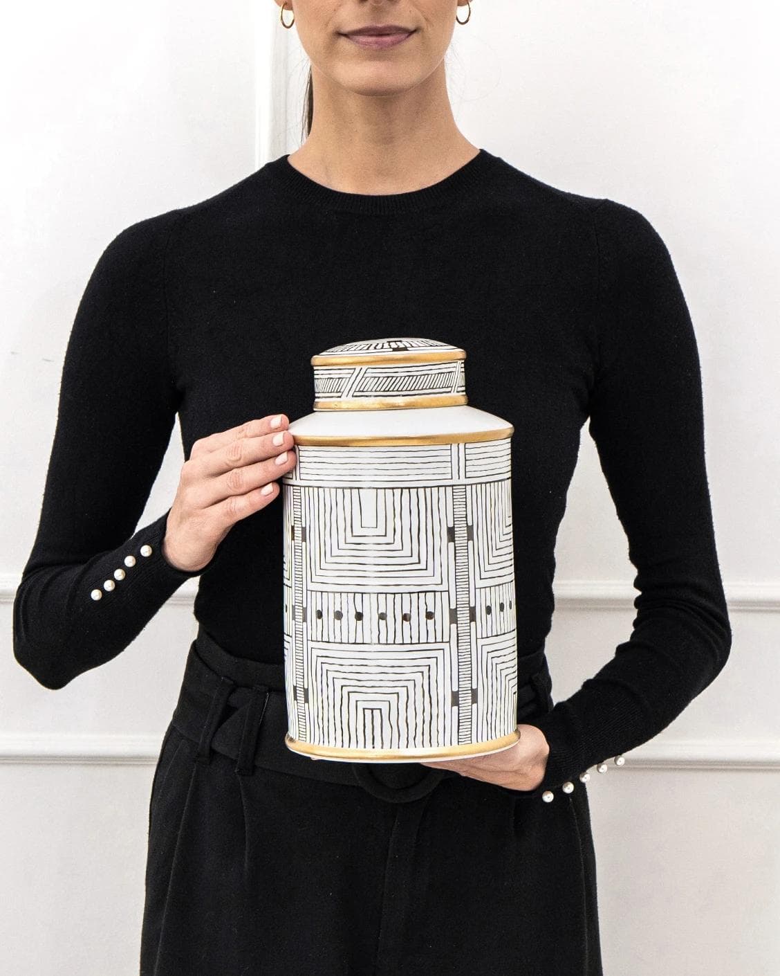 Maze Arneson II canisters in black and white, shown in a product front view as image 8