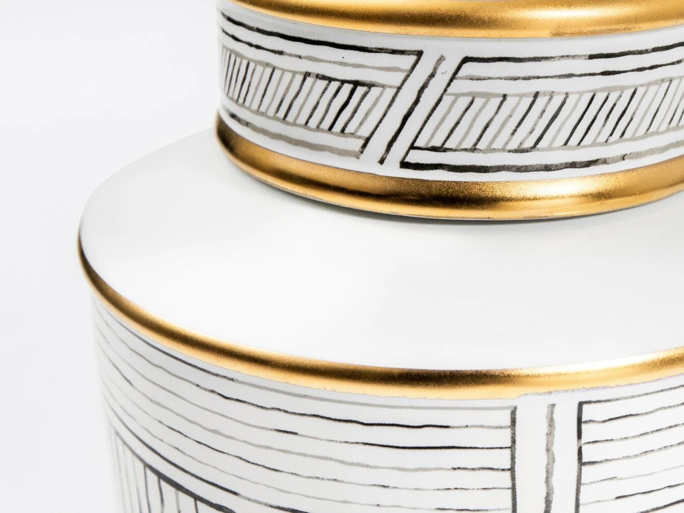 Maze Arneson II canisters in black and white, shown in a product front view as image 9