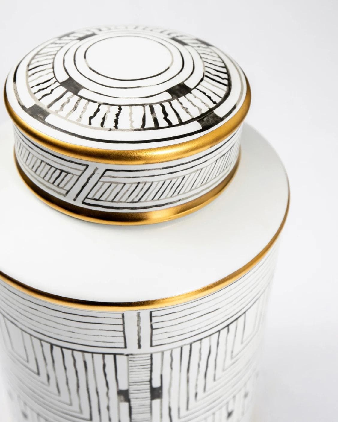 Maze Arneson II canisters in black and white, shown in a product top view as image 11