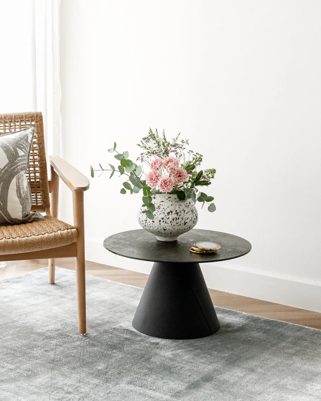 Miraflora Arneson vases in white and grey, shown in a lifestyle front view as image 2