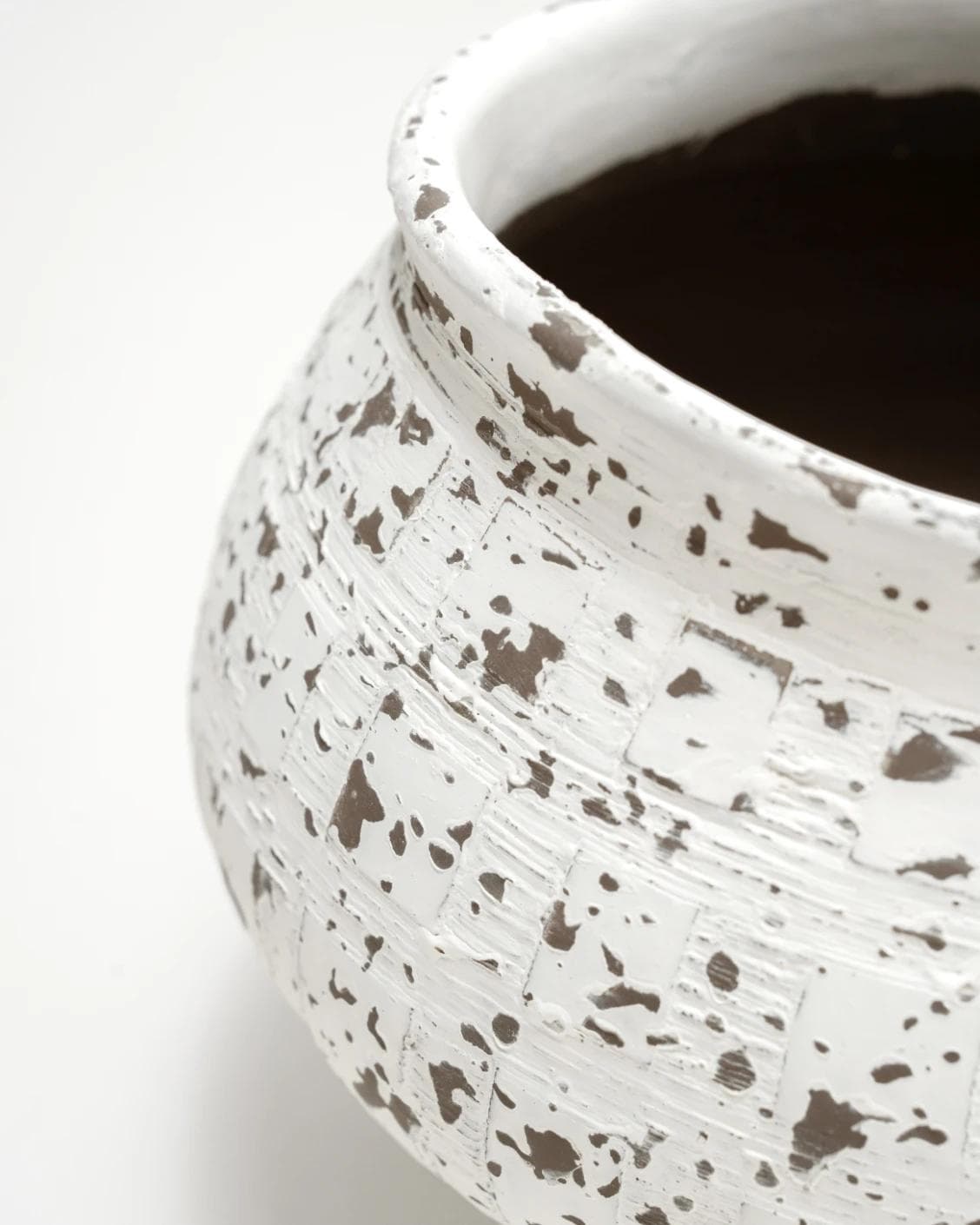 Miraflora Arneson vases in white and grey, shown in a product close-up top view as image 8