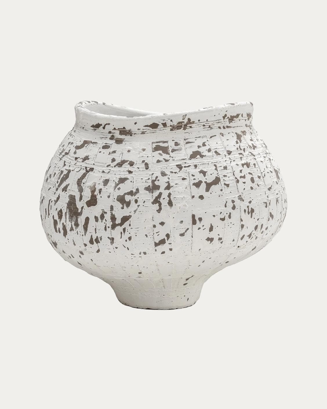 Miraflora Arneson vases in white and grey, shown in a product front view as image 1