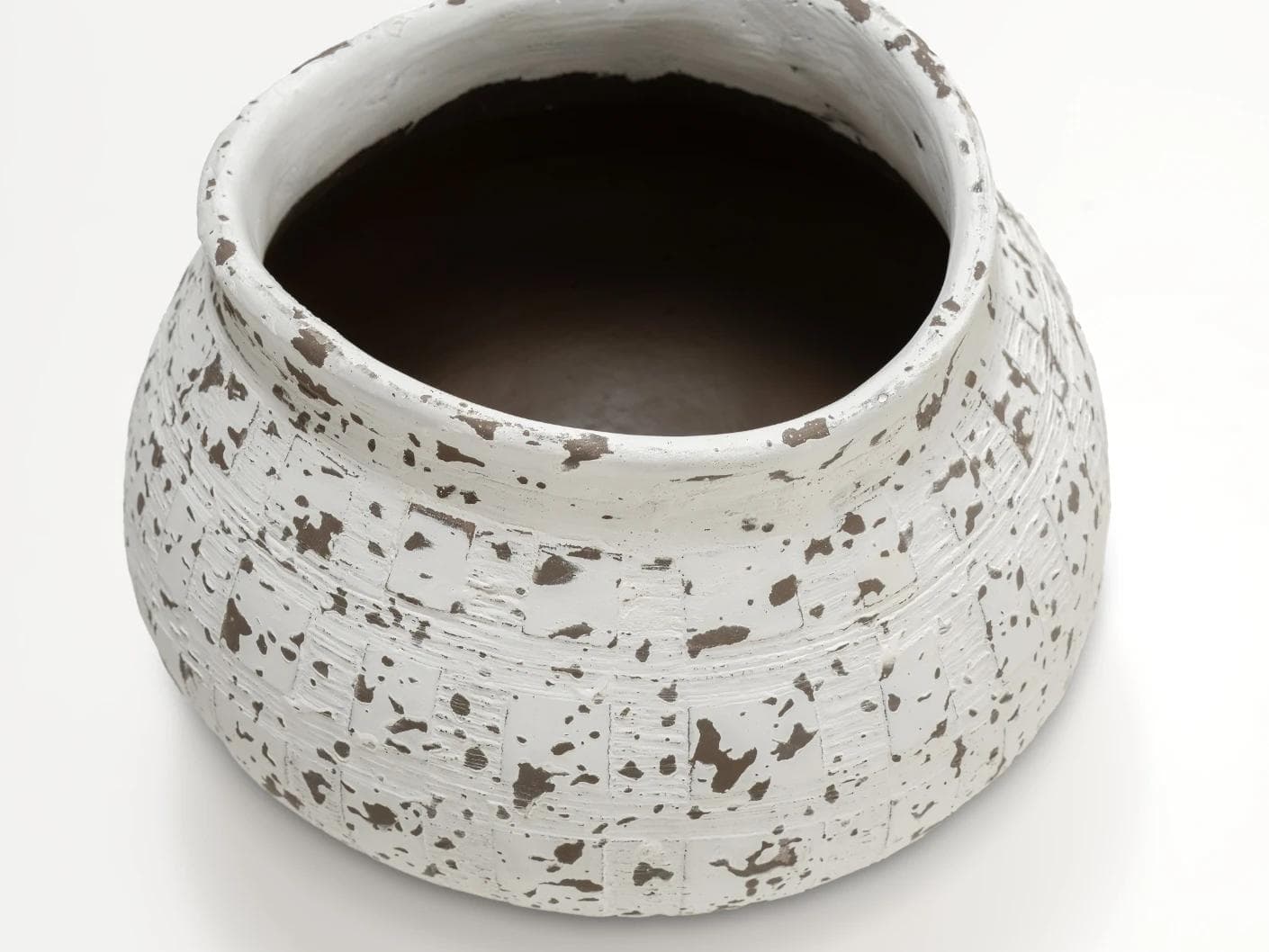Miraflora Arneson vases in white and grey, shown in a product top view as image 11