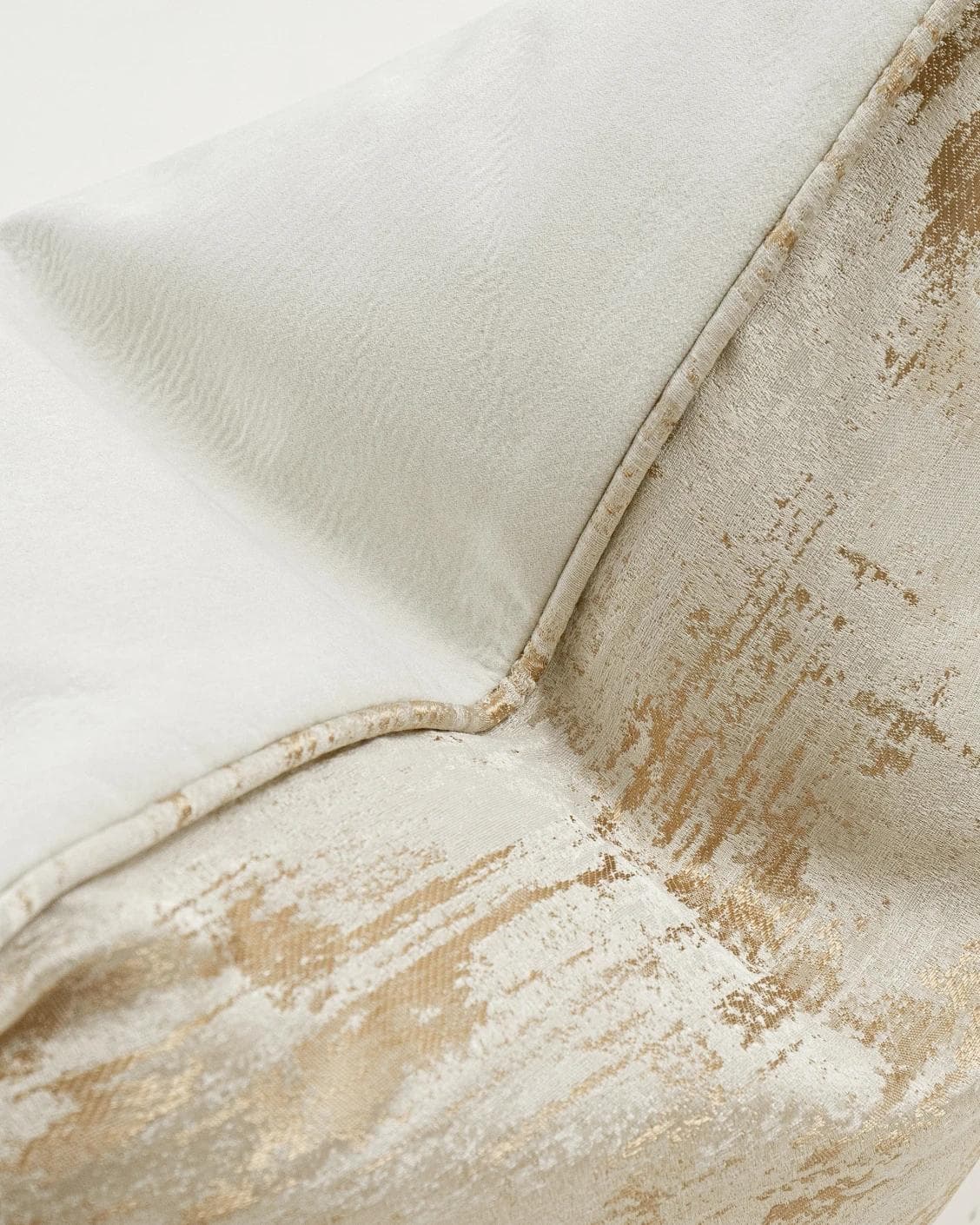Neri Klimt cushion in gold and beige, shown in a product top view as image 8