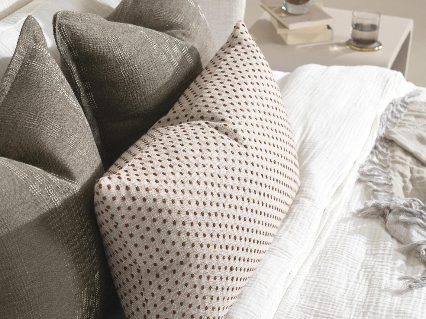 Nimitha Bundle bundle - indoor in grey and beige, shown in a lifestyle close-up top view as image 3