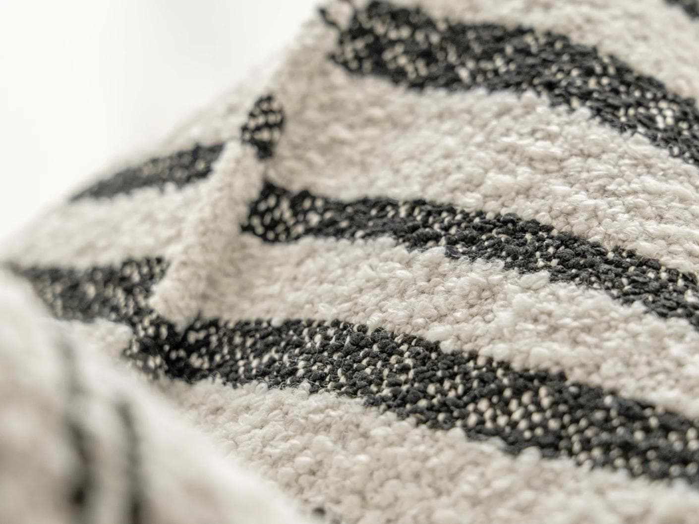 Raya Steele single - indoor in ivory and charcoal, shown in a product close-up as image 2