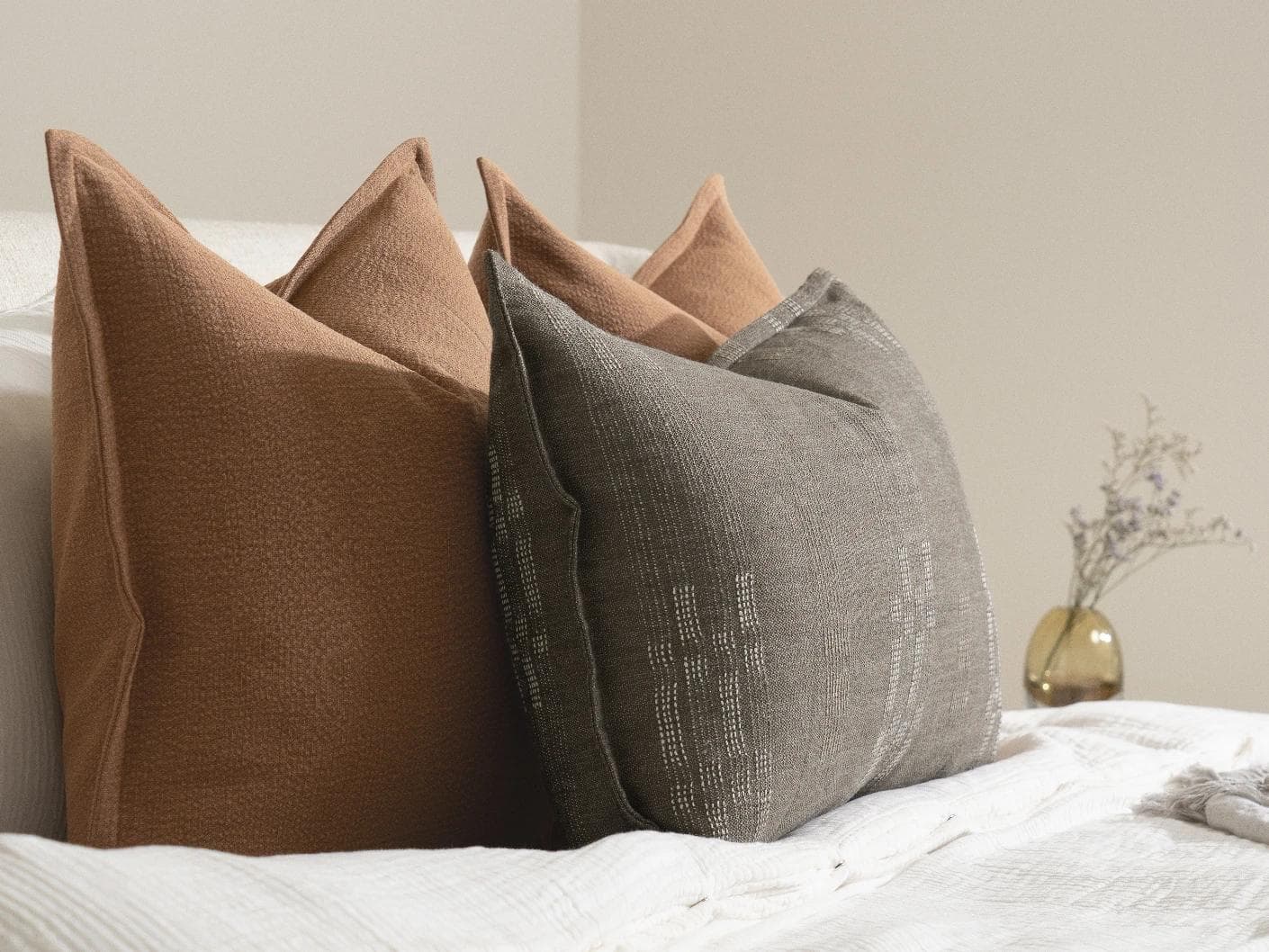 Rayan Bundle bundle - indoor in rust, shown in a lifestyle left view as image 3