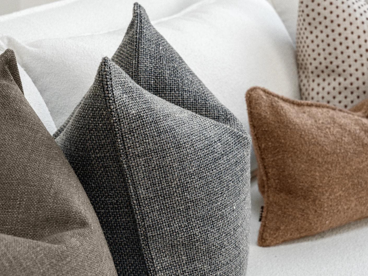 Rebecca Bundle bundle - indoor, shown in a product close-up left view as image 1