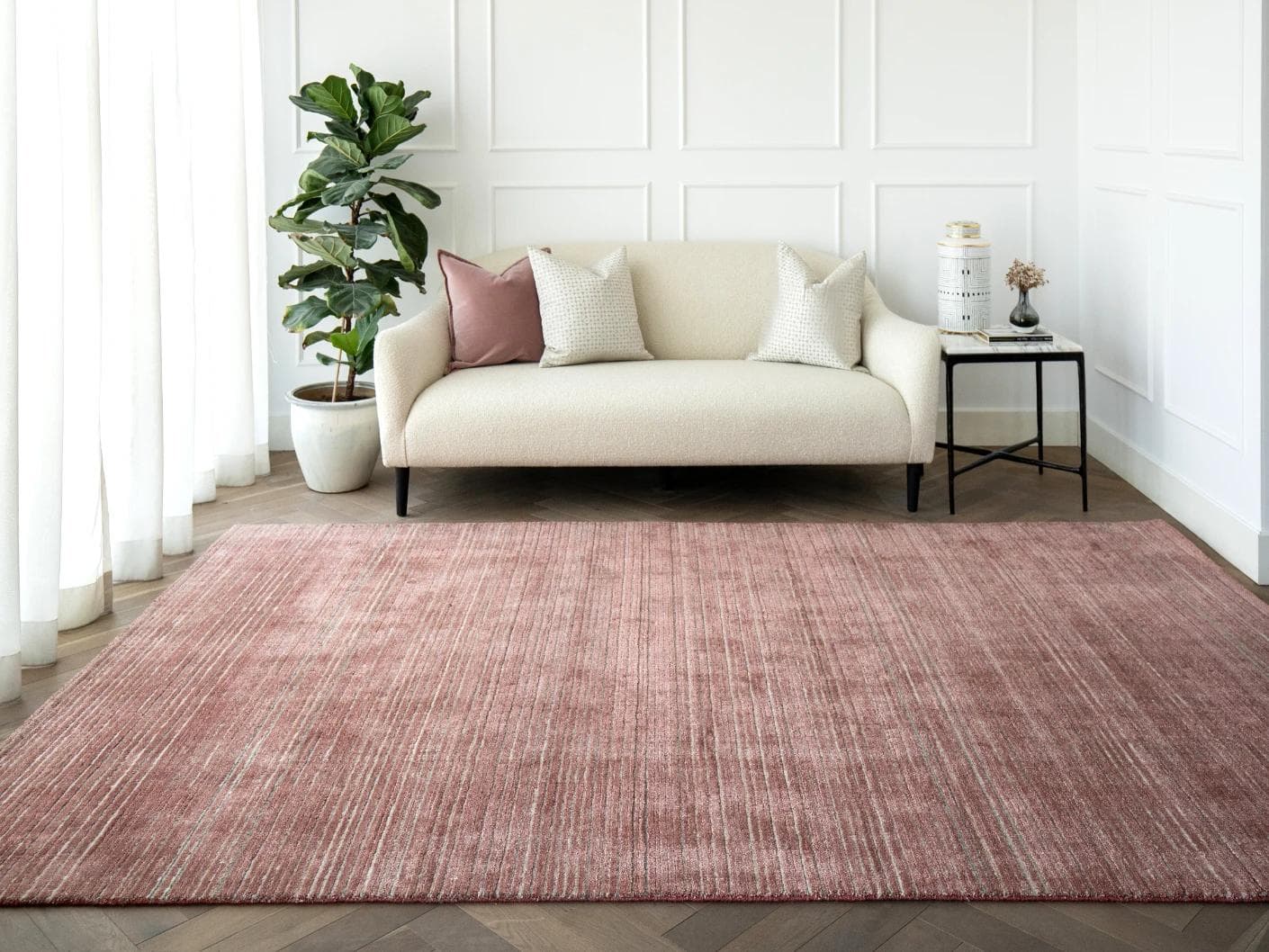 Rita Rosso II carpet in red, shown in a lifestyle front view as image 4