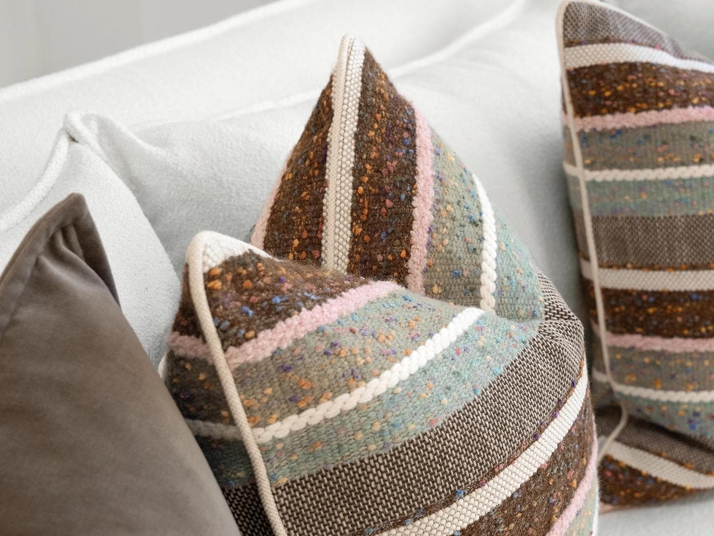 Sasha Bundle bundle - indoor, shown in a product close-up left view as image 2