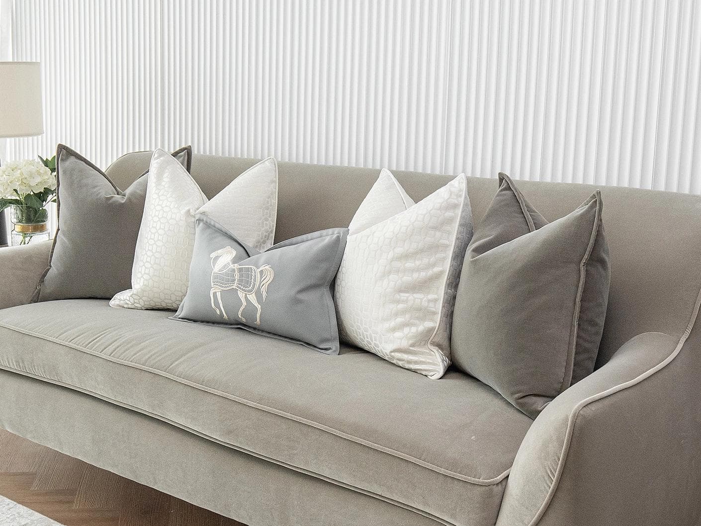 Lorenzo Bundle bundle - indoor in grey, white and blue, shown in a lifestyle right view as image 2