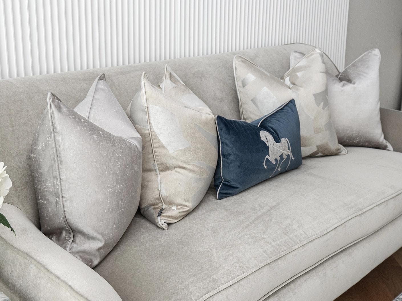 Miguel Bundle bundle - indoor in silver, beige and blue, shown in a lifestyle left view as image 3