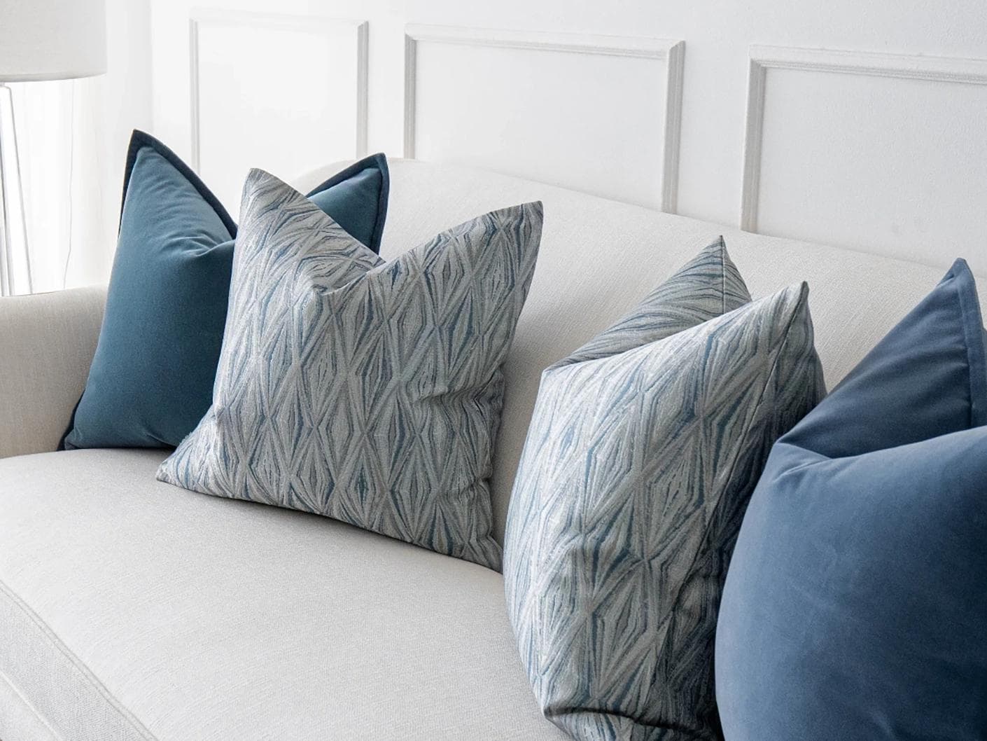 Luke Bundle bundle - indoor in silver and blue, shown in a lifestyle right view as image 3