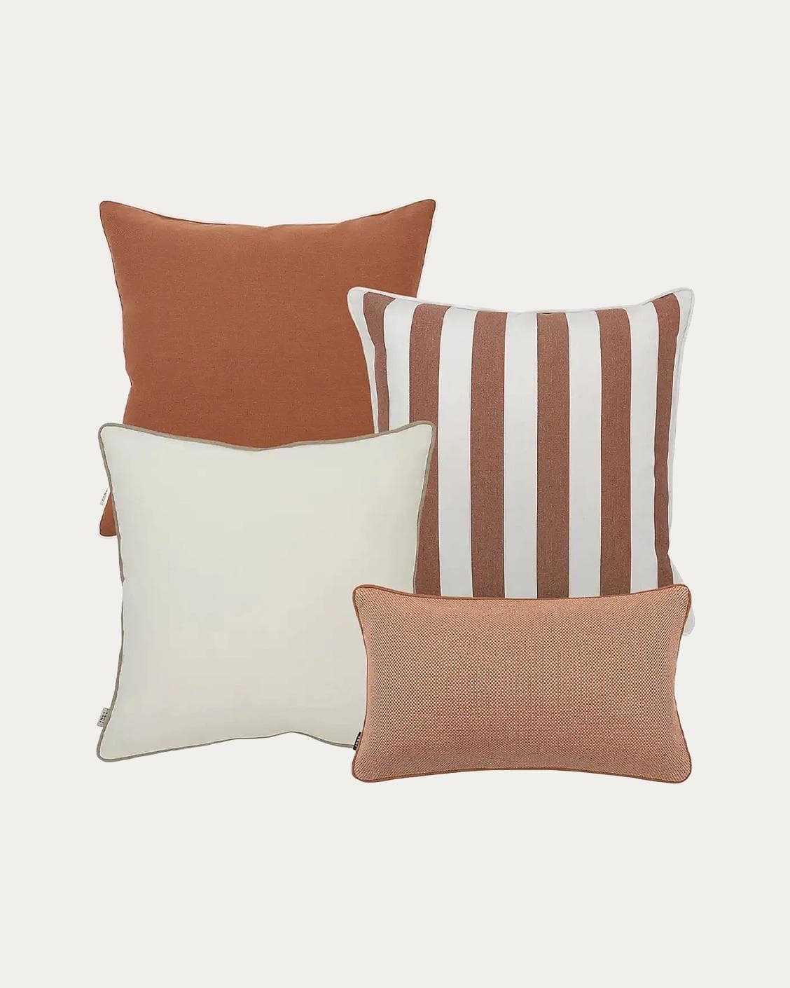 Sio Bundle outdoor bundles in green and ivory, shown in a product as image 1