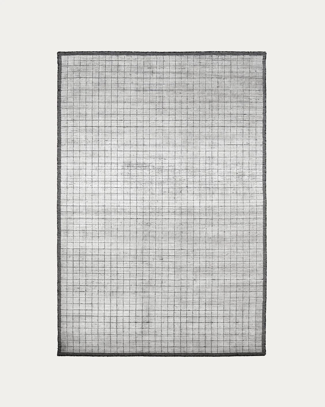 Taylor Bianca carpets in black and white, shown in a product top view as image 1