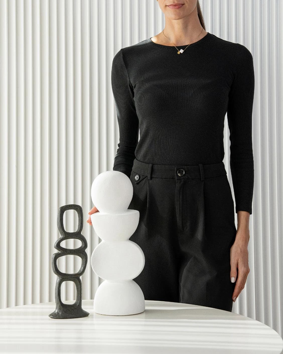 Tetra Laurian Bundle statues and sculptures in white and black, shown in a product front view as image 10