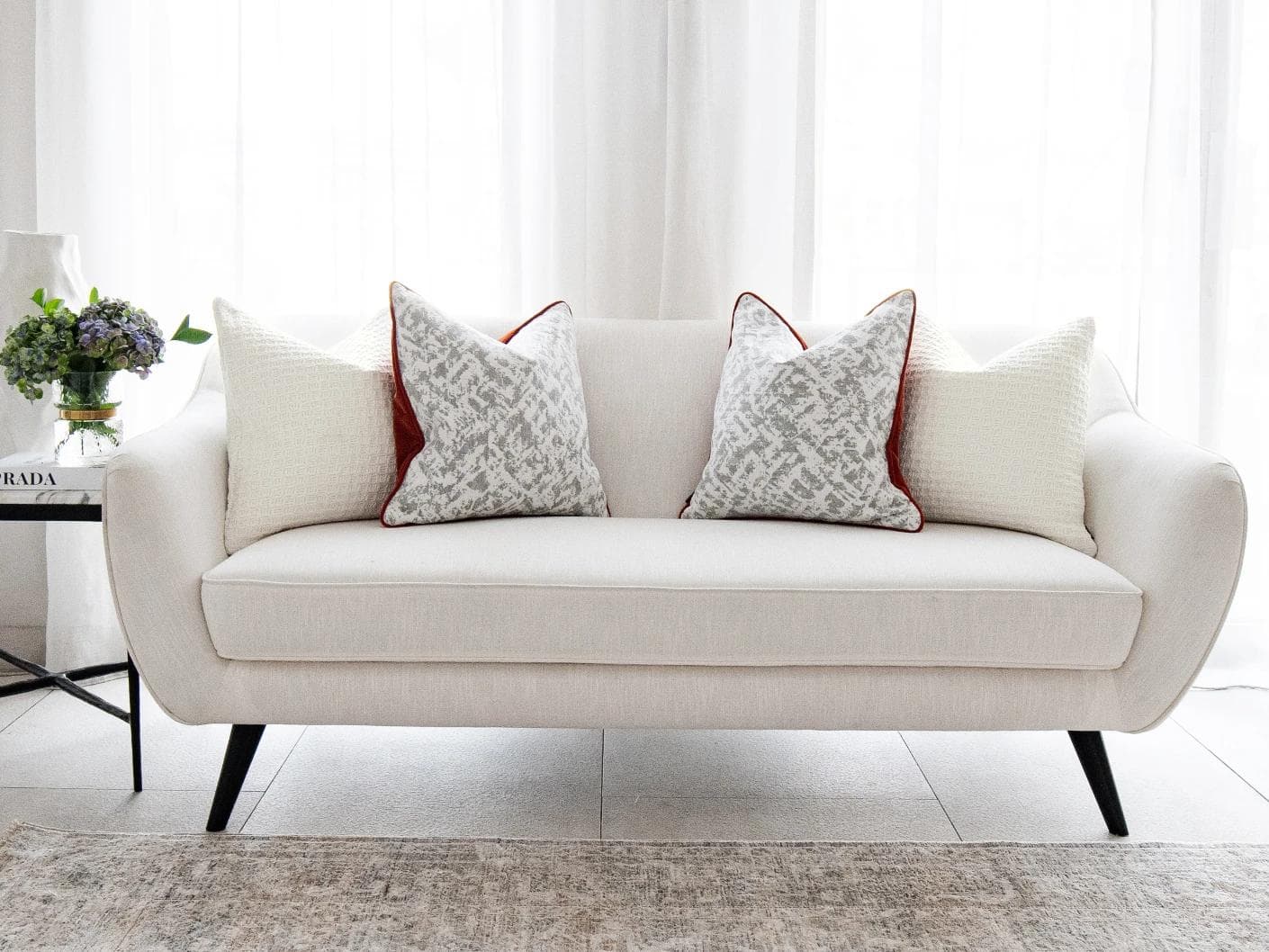 Vivien Bundle bundle - indoor in white and silver, shown in a lifestyle front view as image 1