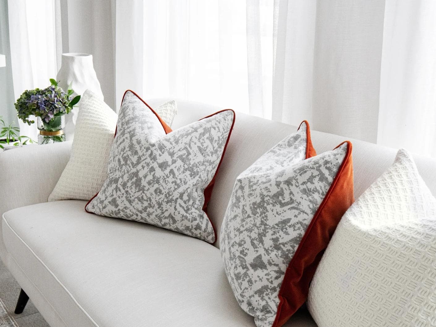 Vivien Bundle bundle - indoor in white and silver, shown in a lifestyle right view as image 3