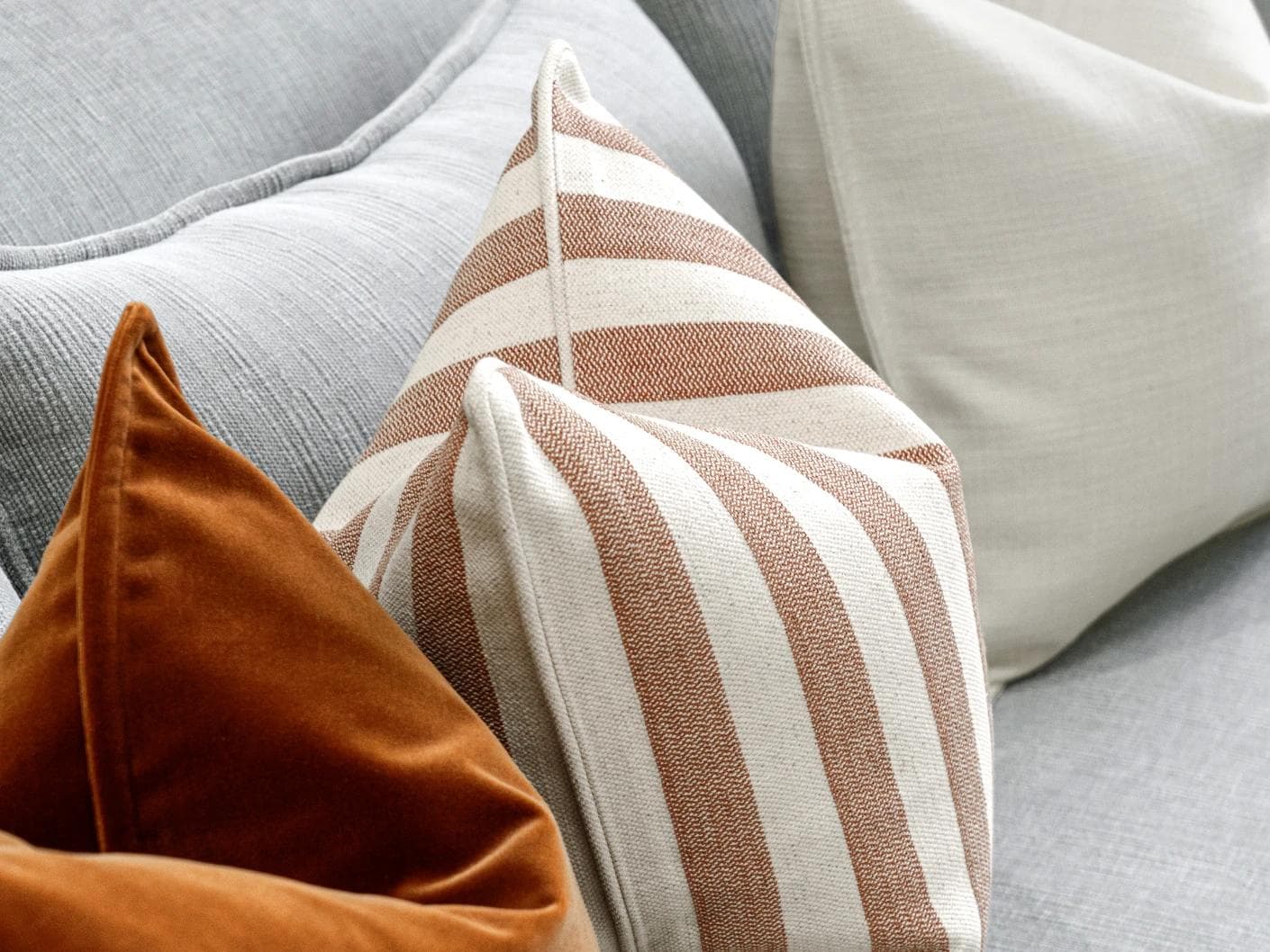 Winzen Bundle bundle - indoor, shown in a product close-up left view as image 1