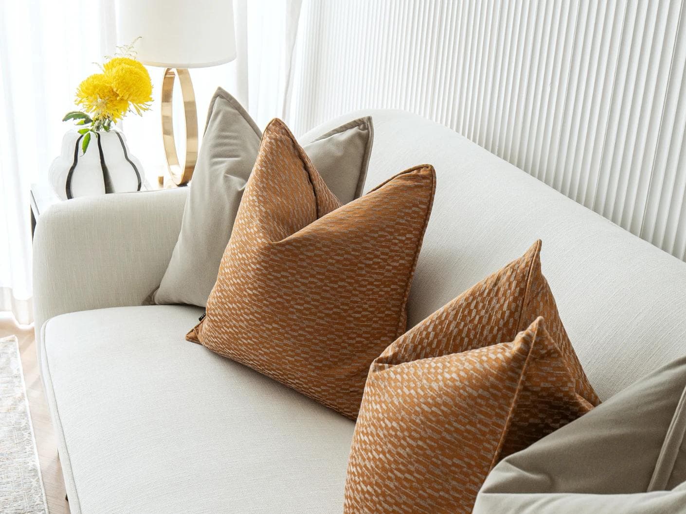 Yabella Bundle bundle - indoor in grey and orange, shown in a lifestyle top view as image 2