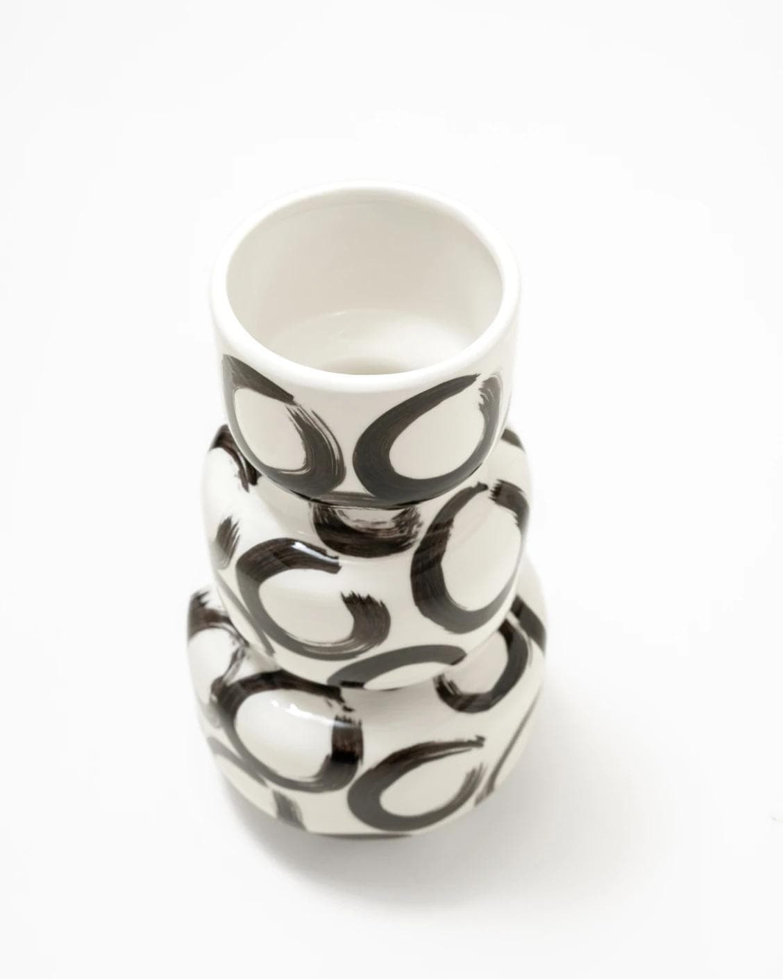 Zara Arneson vases in white and black, shown in a product top view as image 9